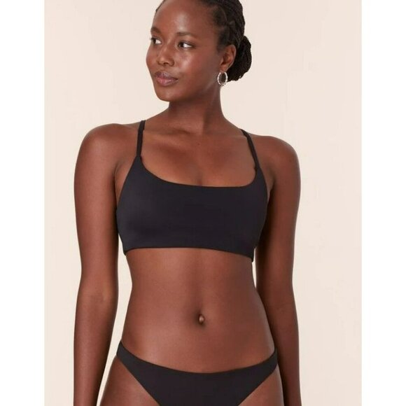 Andie The Maui Black Small Bikini Top Swimming - Picture 1 of 5